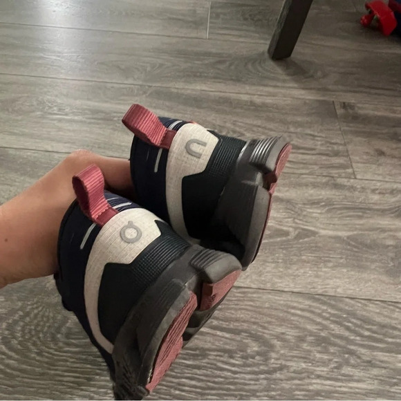 On Running Cloud X Shift Women's Lace Up Running - Picture 8 of 10